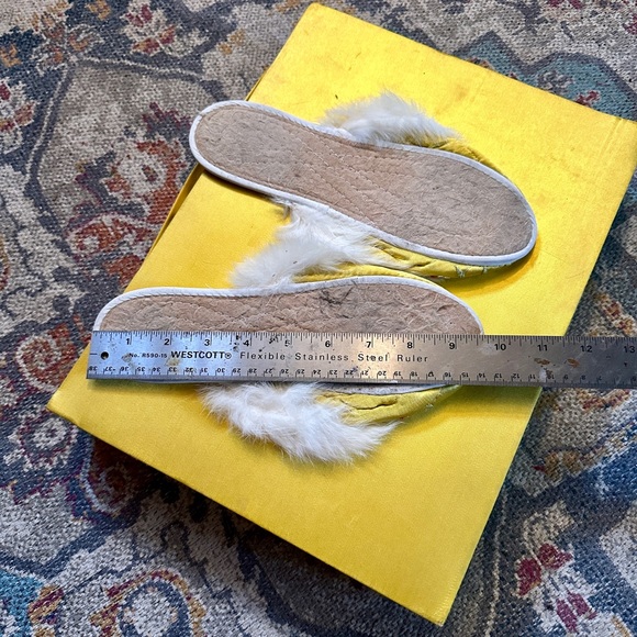 True vintage Asian pajama set circa 1950s top, bottoms, robe, slippers, case - Picture 7 of 10